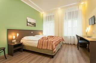 Мини-отель Классики Санкт-Петербург Стандартный двухместный номер с 1 кроватью или 2 отдельными кроватями-4