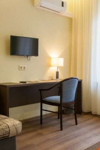 Мини-отель Классики Санкт-Петербург Стандарт трехместный-8