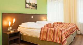 Мини-отель Классики Санкт-Петербург Улучшенный двухместный номер с 1 кроватью или 2 отдельными кроватями-1