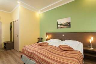 Мини-отель Классики Санкт-Петербург Улучшенный двухместный номер Делюкс с 1 кроватью или 2 отдельными кроватями-6